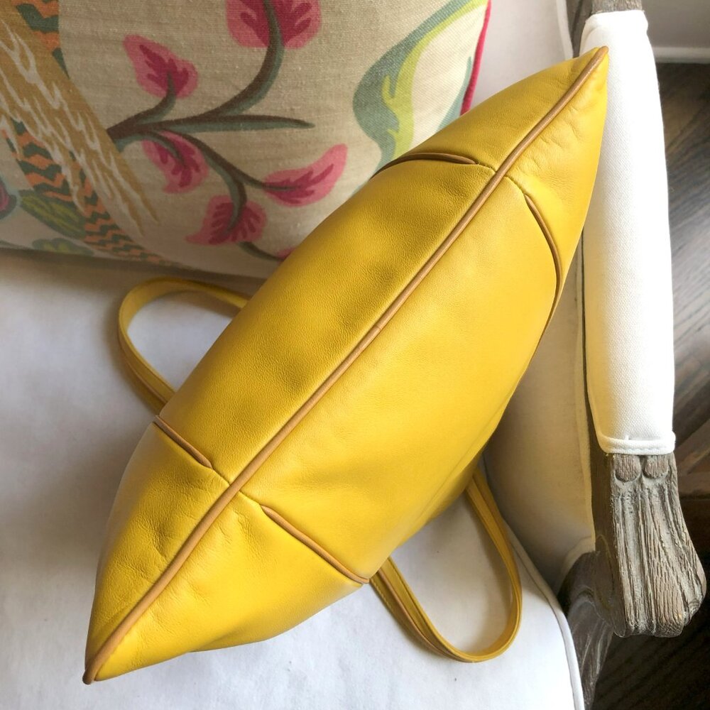 💛 LOEWE Anagram Yellow Leather Shopper Tote Bag - Picture 8 of 12